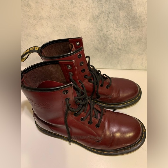 Dr. Martens 1460 Cherry Red Smooth Leather  Lace-Up Boots men’s size 6, women 7 - Picture 2 of 8